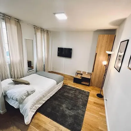 Apartment Tres Beau Studio Refait A Neuf 2